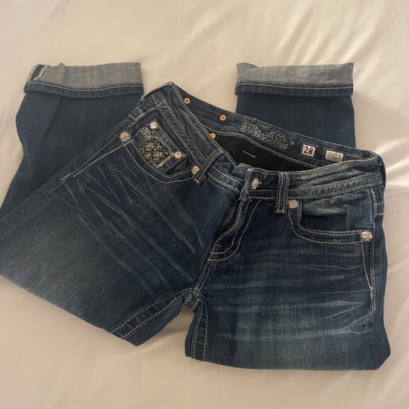 Miss Me Capri Jeans - Picture 4 of 6